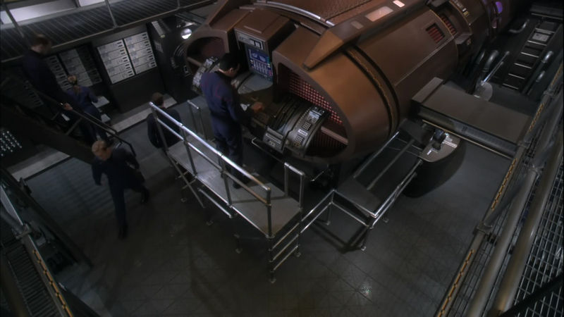 File:Columbia (NX-02)-Main engineering.jpg